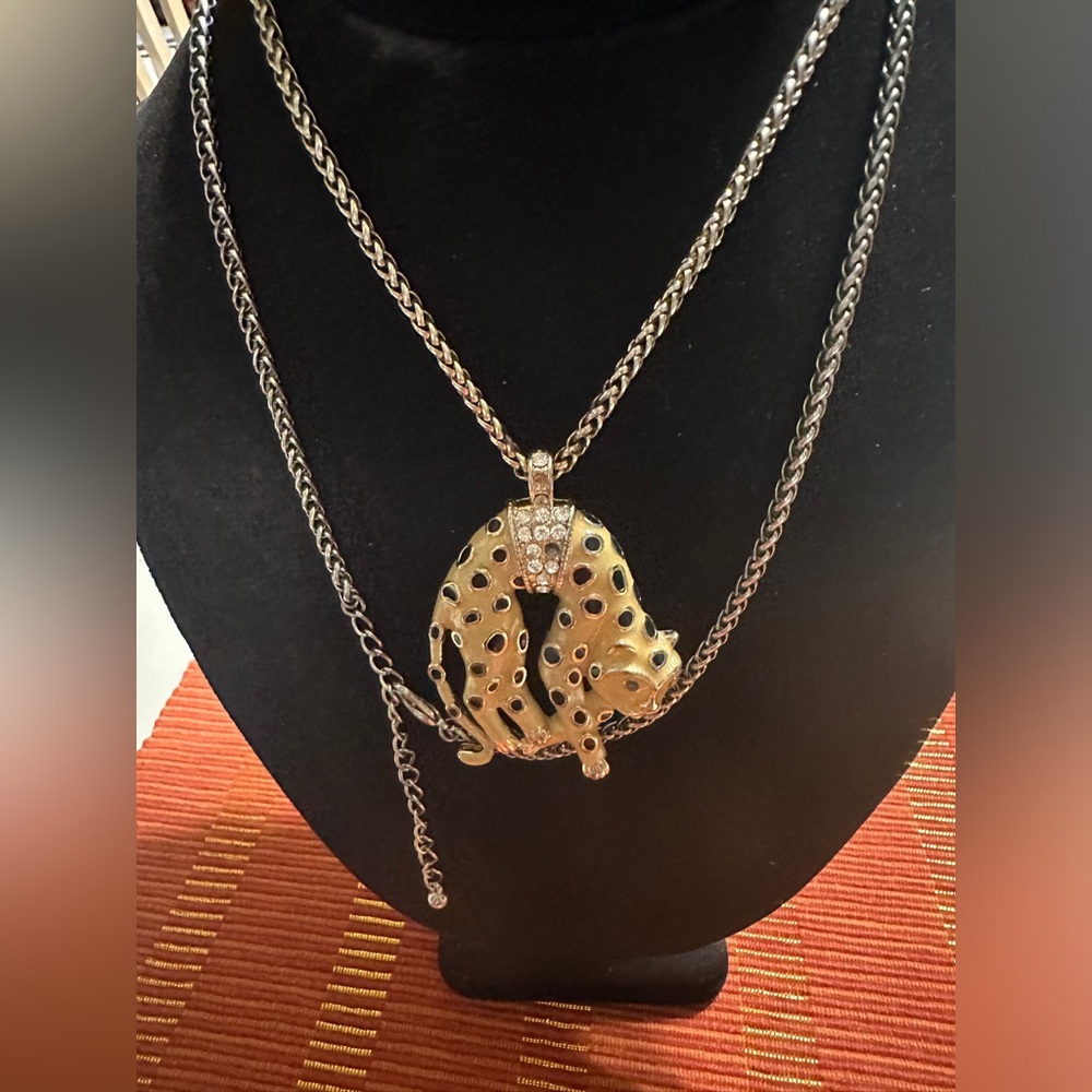 Crystal Paved Pendant Necklace